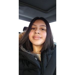 Meet your Posher, Jackeline